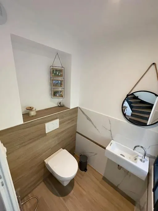 Maison Bretonne Renovee A 20 Min Des Plages, Parking Prive Grand-Champ 0*,  Franciaország